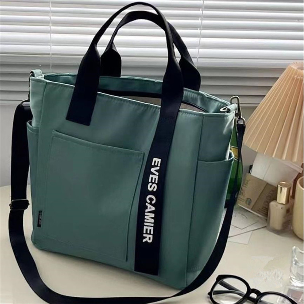 Fashionable Canvas Tote Bag, Hand Carry Duffel Bag, Shoulder Bag For Women Messenger Bag with Zipper Closure