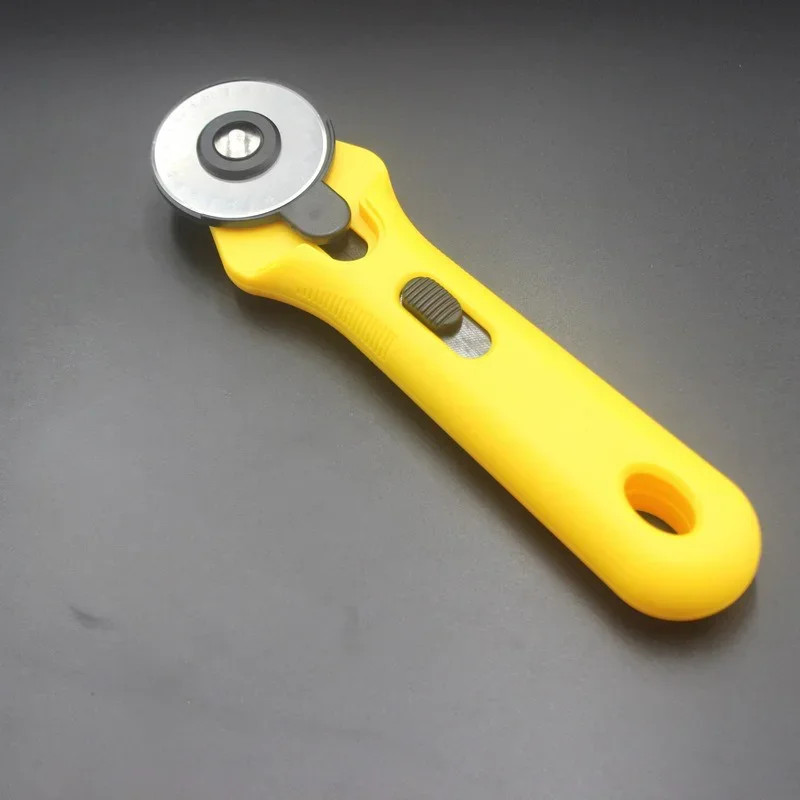 45mm Quilting Wheel Knife Leather Cutter, Manual Rotary 1pcs Plastic Handle Roller Knife for Precise Cutting