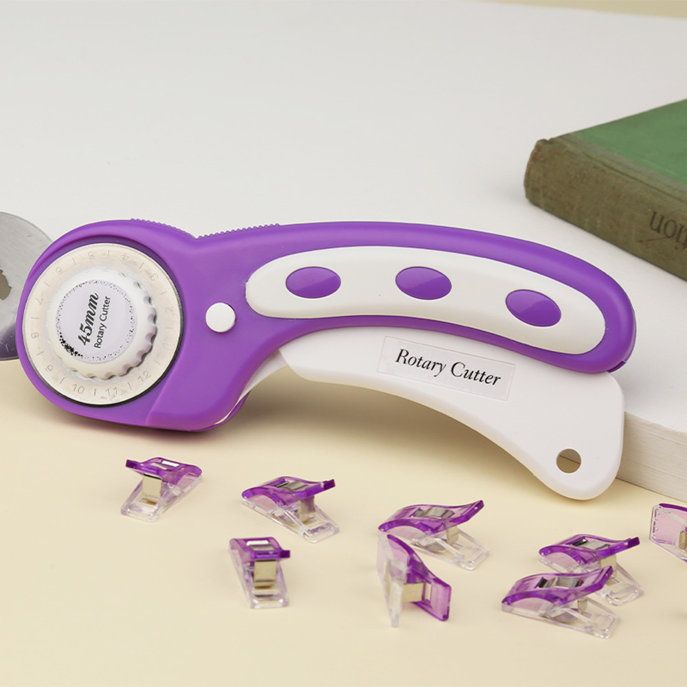 Purple Rotary Cutter Kit with A4 Cutting Mat, Blades, Sewing Clips, Ruler, Patchwork DIY Fabric Cutting Sewing Tools