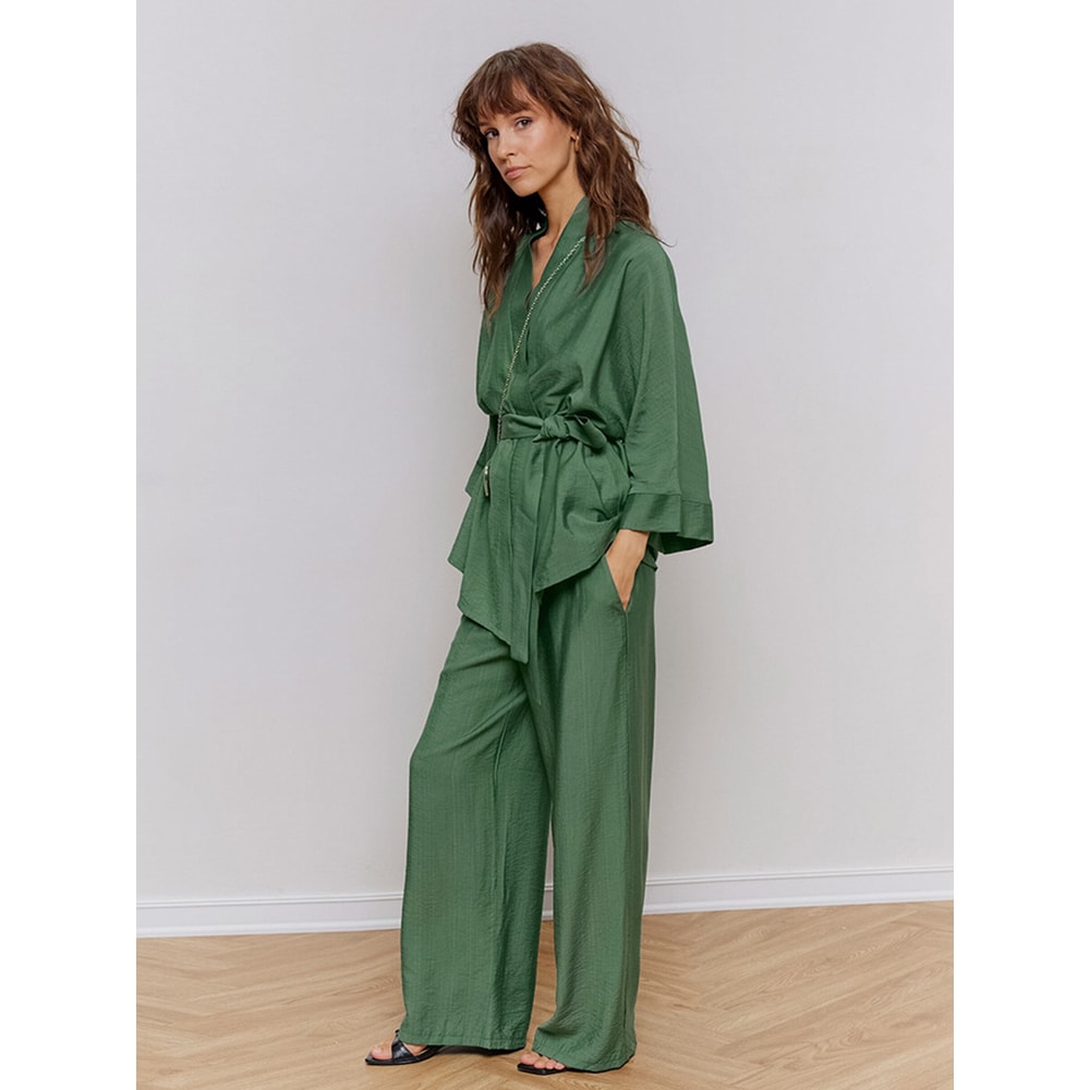 Womens Long Sleeved Pajama Set Autumn Green Lace Up Pajamas Loose Pants Leisure Home Clothing Set 0
