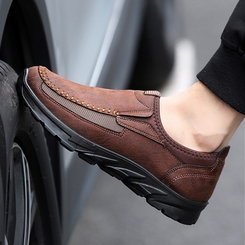 Breathable Men Casual Shoes Comfortable Loafers Sneakers Designer Moccasins Soft Sole Retro Walking 5