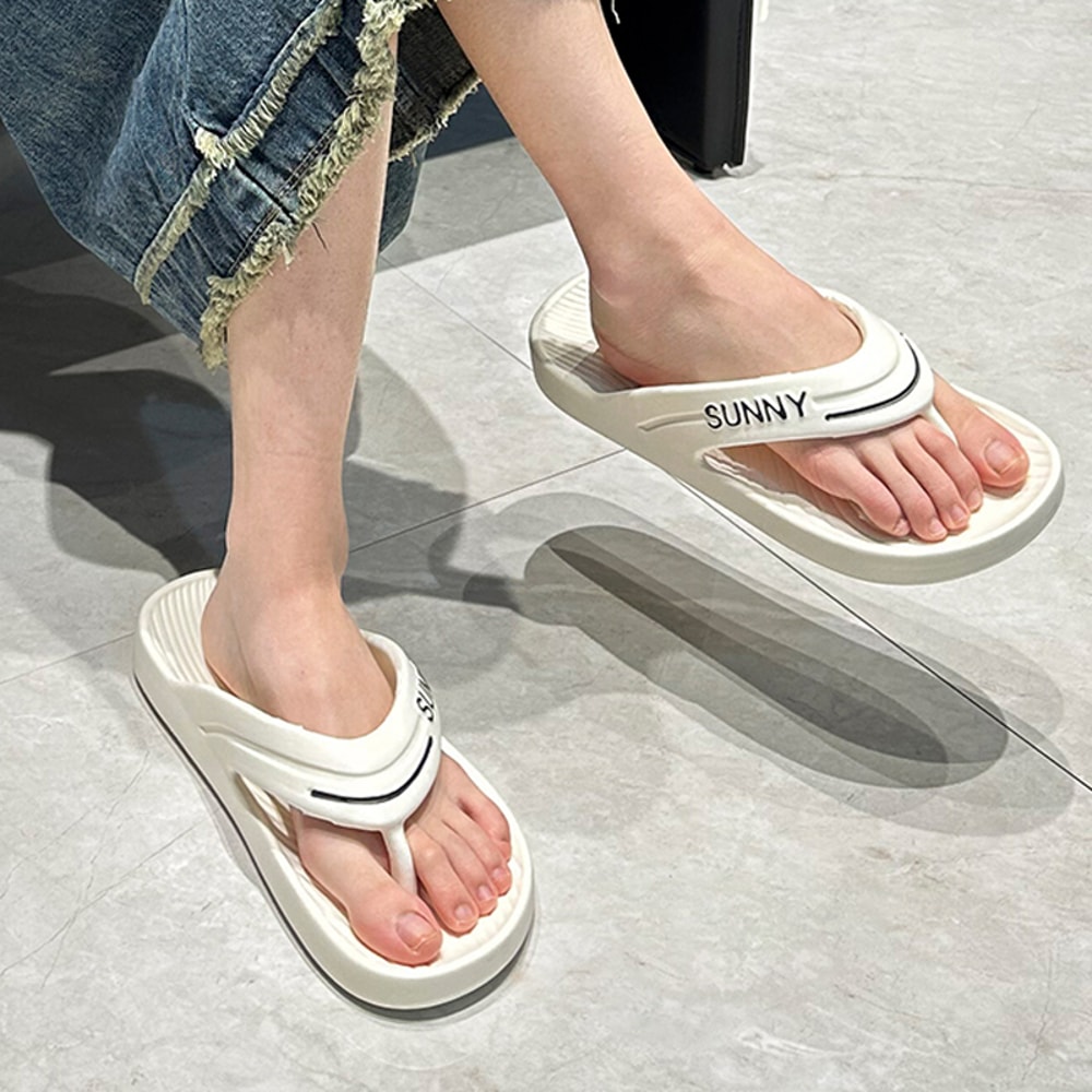 Summer Clip Toe EVA Flip Flops for Women, Non-Slip Beach Sandals, Comfortable Cloud Slippers