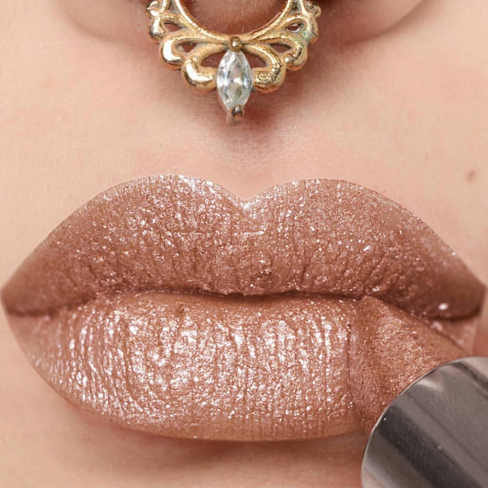Pearlescent Metallic Lipstick, Bold & Intense Glitter Shiny Lip Tint, Long Lasting Matte Lip Makeup, Gifts for Senior