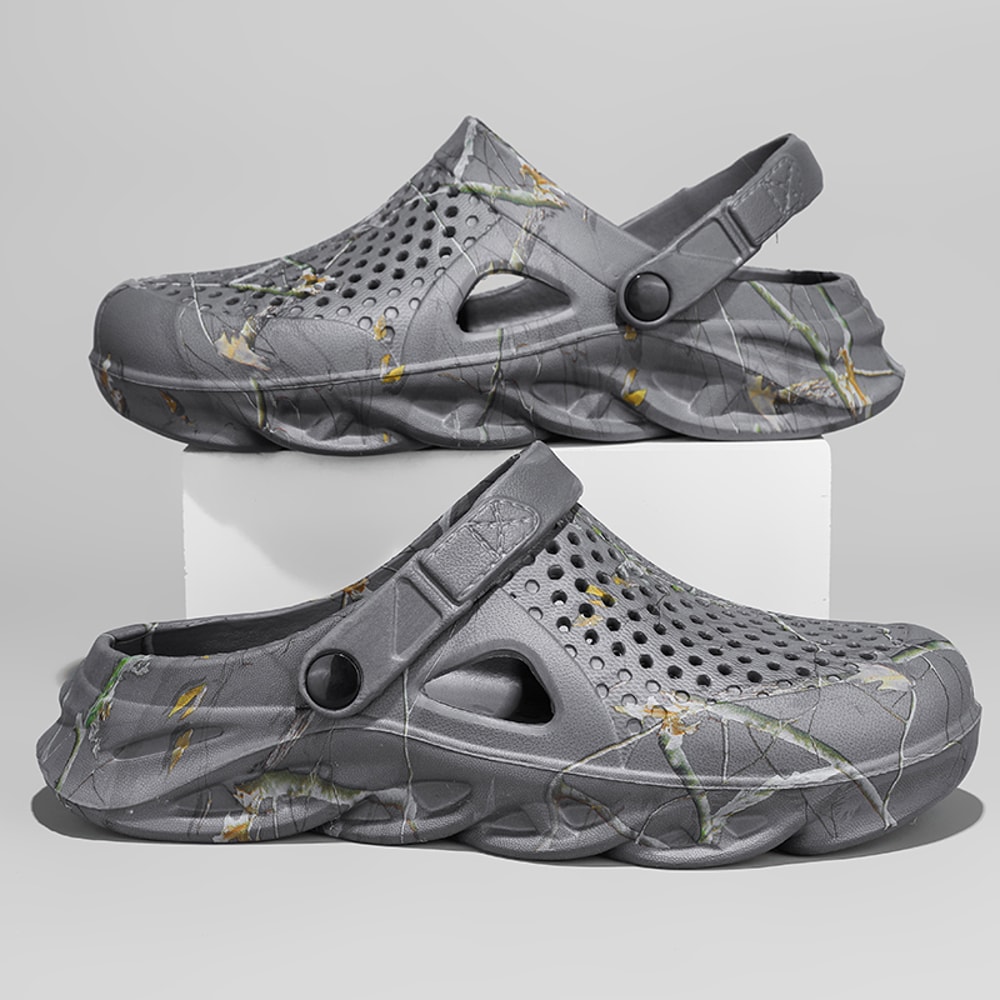 Mens Clogs Sandals Men Summer Slippers Hollow Breathable Flip Flops Fashion Beach Shoes With Thick 2