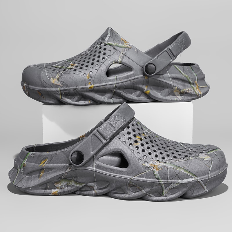 Mens Clogs Sandals Men Summer Slippers Hollow Breathable Flip Flops Fashion Beach Shoes With Thick 2