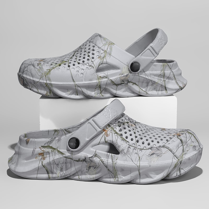 Mens Clogs Sandals Men Summer Slippers Hollow Breathable Flip Flops Fashion Beach Shoes With Thick 3