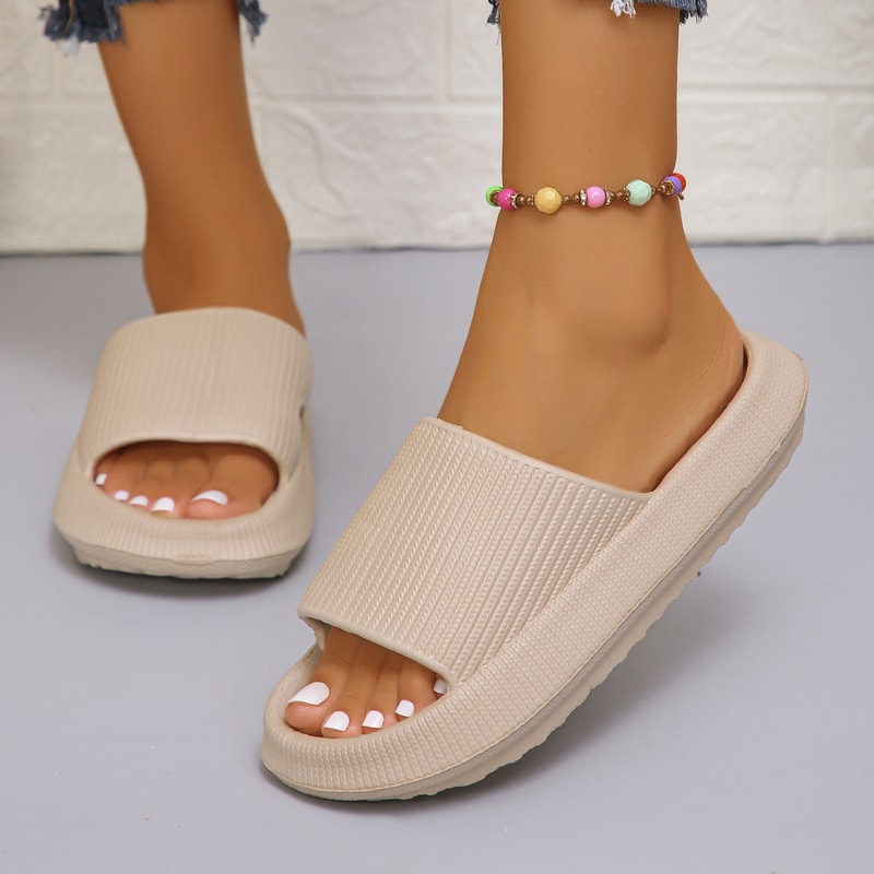 Women's Thick Bottom Cloud Slippers, Soft EVA Indoor Slides, Non-Slip Platform Sandals, Summer Flip Flops for Couples