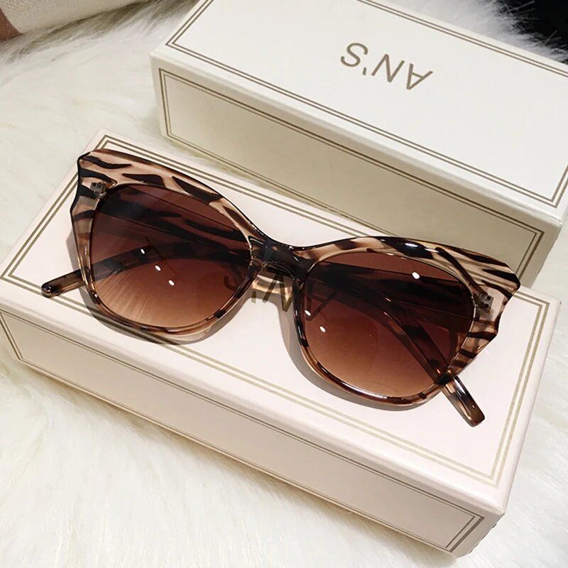 Vintage Cat Eye Sunglasses Retro Mirror Outdoors Shades for Women