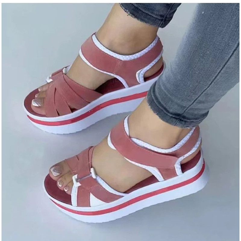 Lightweight Outdoor Platform Sandals for Casual Beach Wear 2