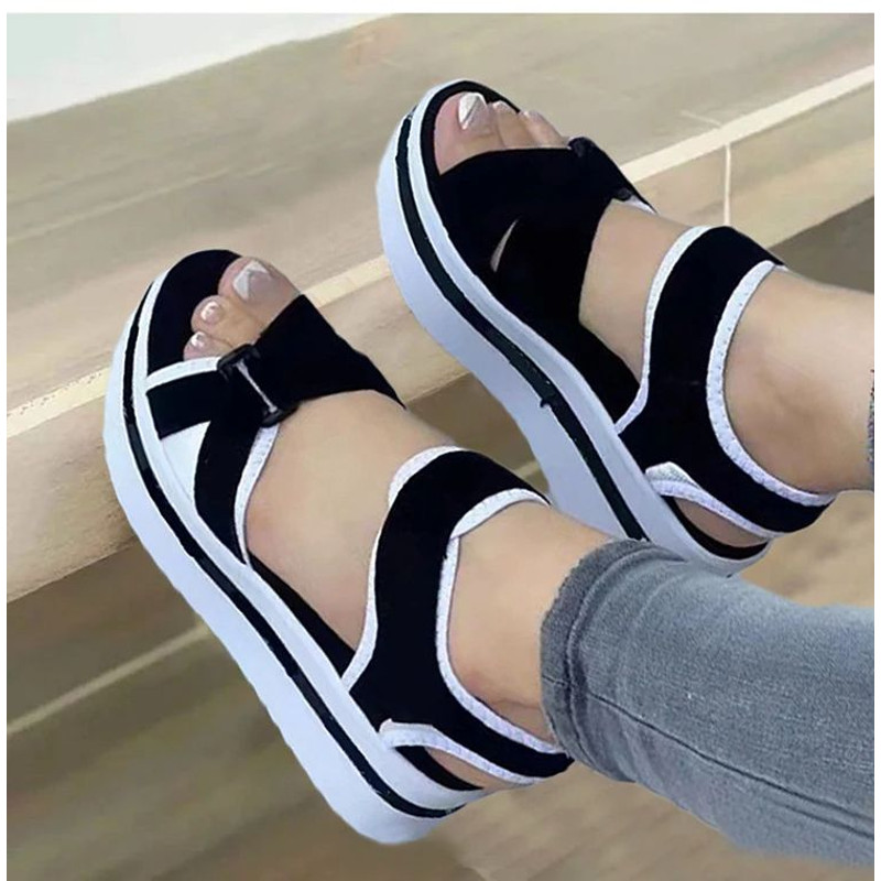 Lightweight Outdoor Platform Sandals for Casual Beach Wear 6