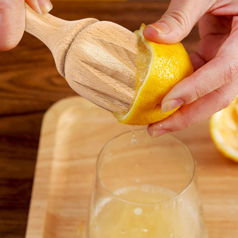 Manual Wooden Citrus Reamer Lemon Squeezer, Portable Hand Juicer for Oranges Lemons, Mini Fruit Juicer Kitchen Tool