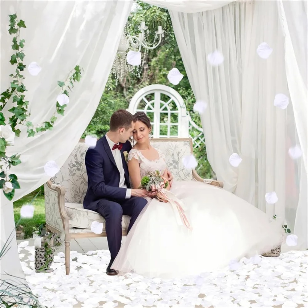 Fake White Rose Petals For Wedding Party Valentines Day Event Decorations 2
