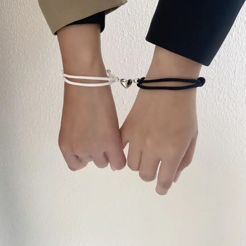 Elegant Silver Hand Rope Love Magnetic Bracelet For Couple And Friends Party Travel 2