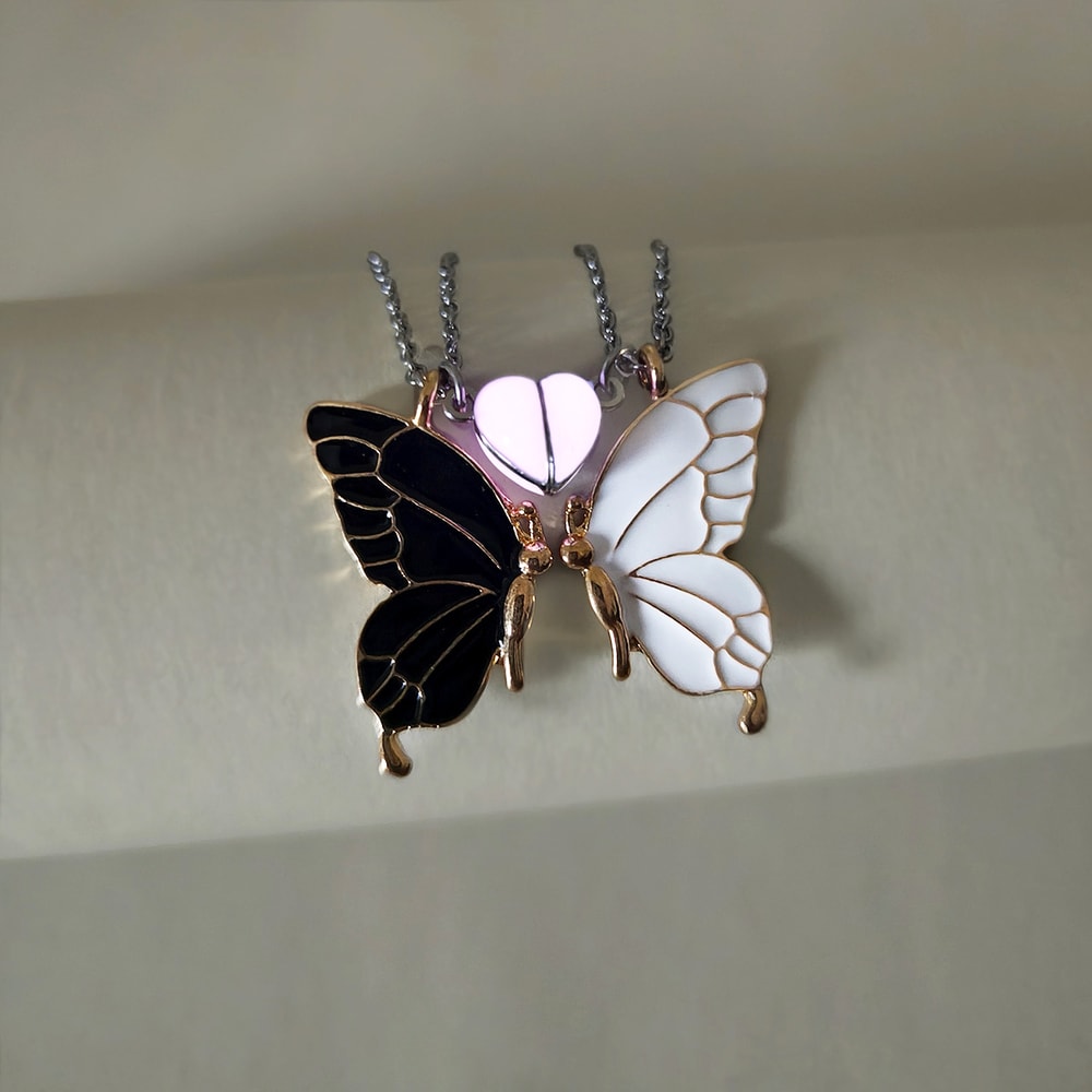 Luminous Love Butterfly Sister Necklace Set Black And White Heart Shaped Magnetic Cute Accessories 5