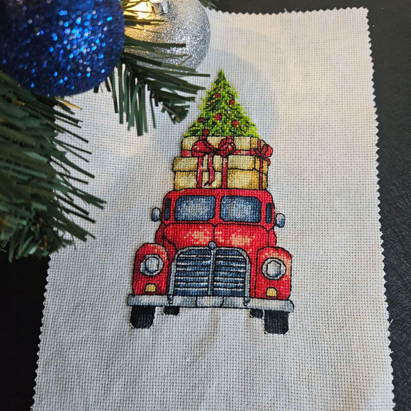 Christmas Car Cross Stitch Pattern PDF For Beginners 65x110 Stitches 3