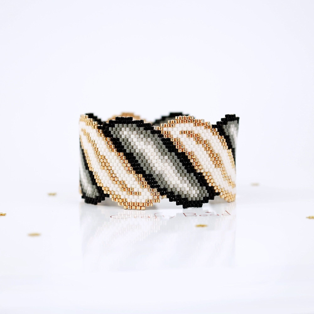 Beading Pattern For Delica Bracelet With Shiny Gold White And Black Spiral Scroll Bold Design For A 3