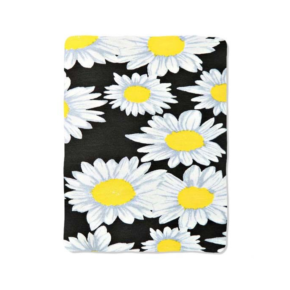 Daisy Flower Art Print On Blanket 0