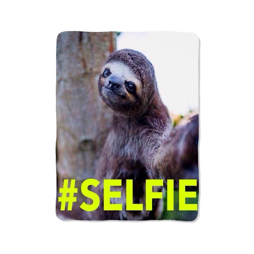 Selfie Sloth Is So Good Print On Blanket 0