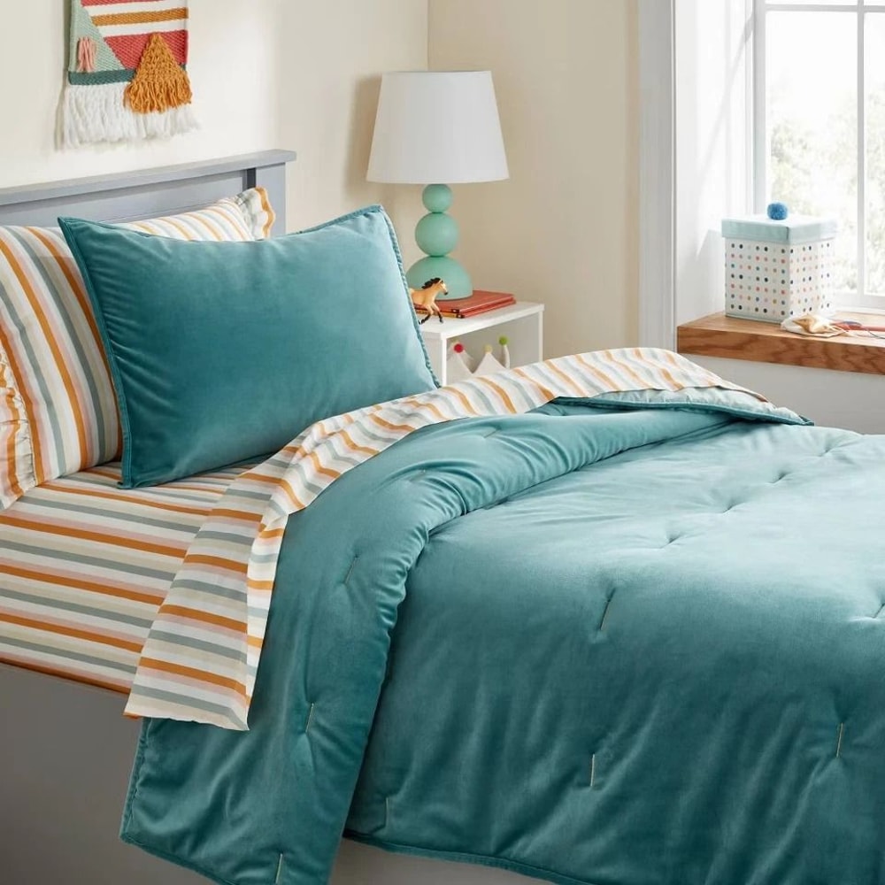 Velvet Kids Quilt In Twilight Green FullQueen Size YearRound Comfort MachineWashable 0