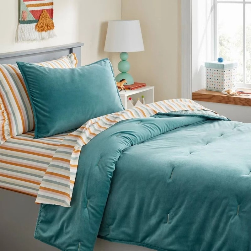 Velvet Kids Quilt In Twilight Green FullQueen Size YearRound Comfort MachineWashable 0