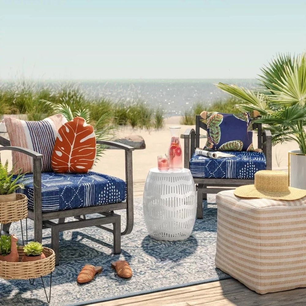 White Metal Cutout Round Patio Accent Table RustResistant Barrel Shape No Assembly Room Essentials 1