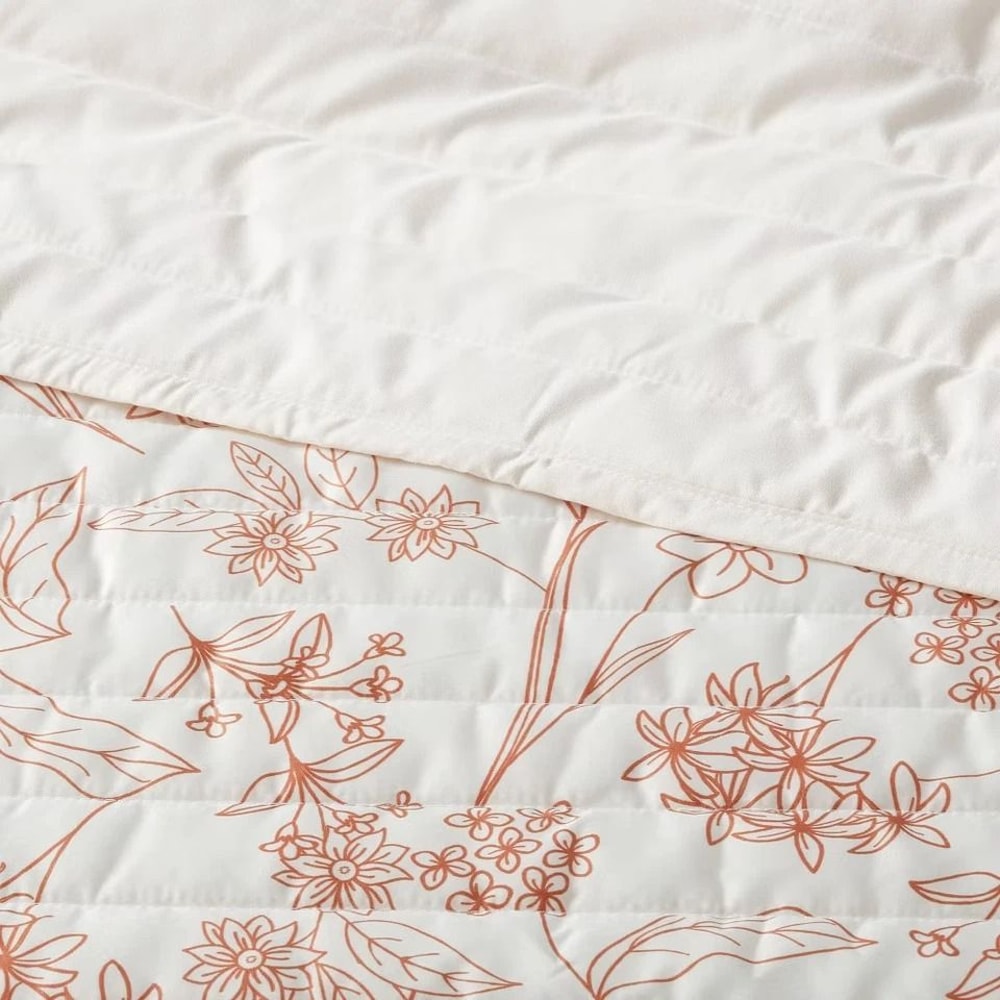 Room Essentials King Satin Quilt Copper Floral Sateen Coverlet Soft Filling Machine Washable For Lu 1