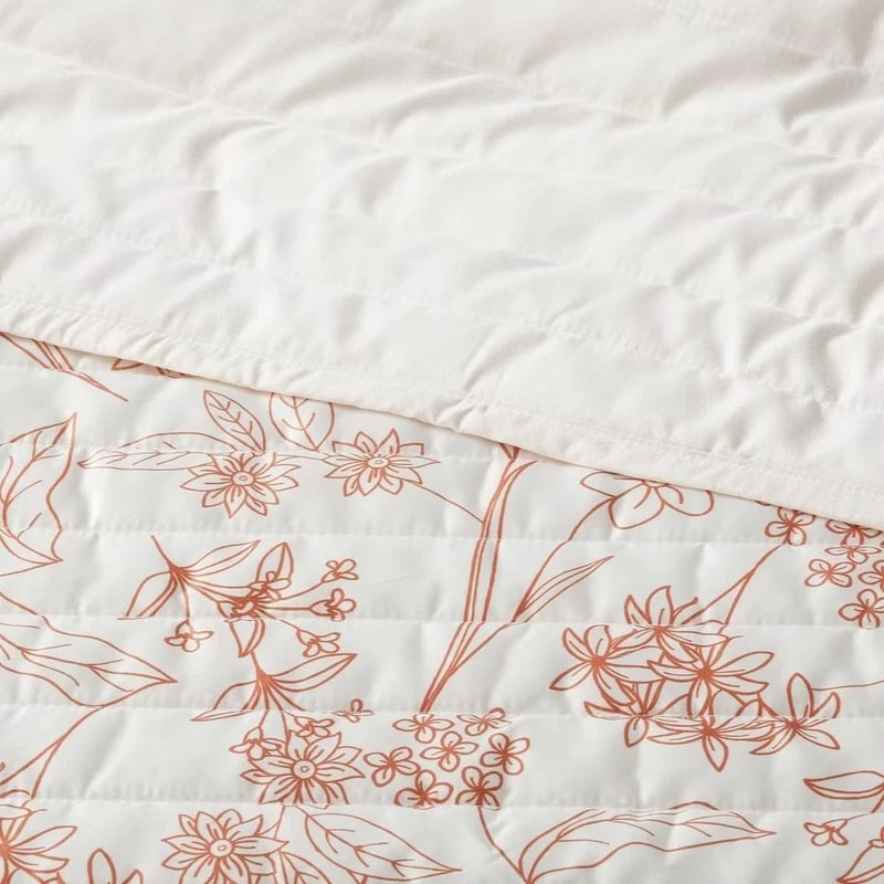 Room Essentials King Satin Quilt Copper Floral Sateen Coverlet Soft Filling Machine Washable For Lu 1