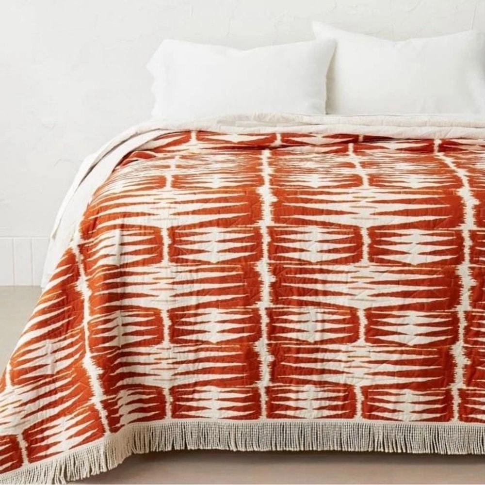 Groove Print King Quilt With Fringe Details WhiteBurnt Orange Lightweight And Machine Washable 0
