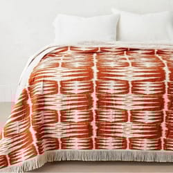 groove print king quilt with fringe details, white/burnt orange, lightweight and machine washable
