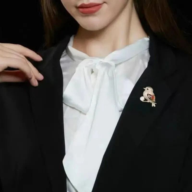 Elegant Sparkling Magpie Bird Brooch Pin Rhinestone Crystal Jewelry For Women CoatDress Adornment 3