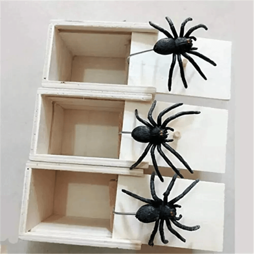Hidden Case Wooden Prank Spider Scare Box Joke Gag Trick Toy 2