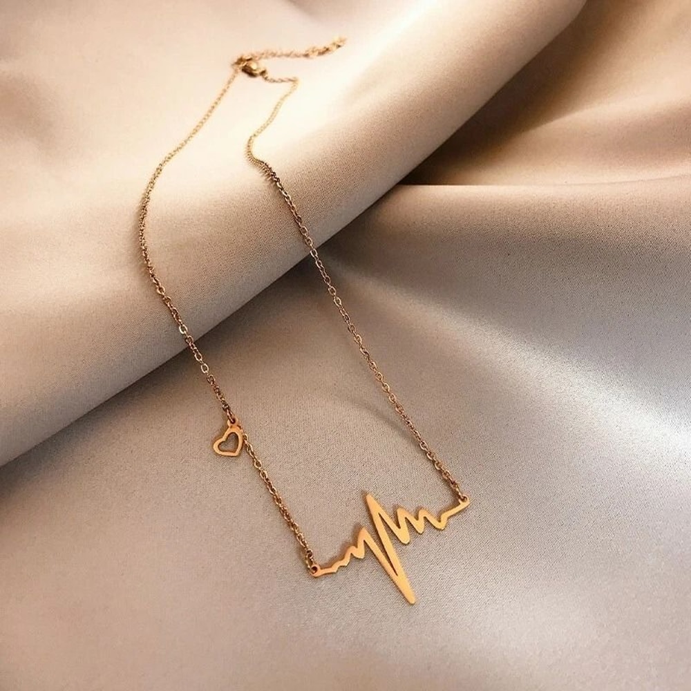 Gold Love Heart Necklace Fashion Women Chain Heartbeat Pendant Jewelry 1