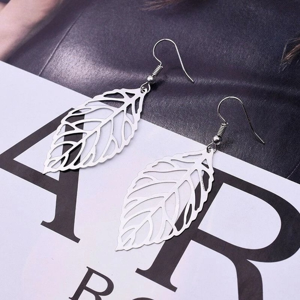 Bohemian Retro Earrings For Women Fashion Jewelry With Hollow Leaf Tassel Design 3