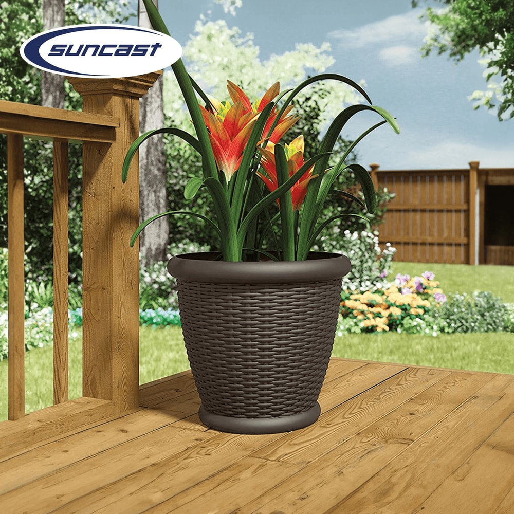 Suncast Willow Decorative Wicker Patio Planter Pot 6