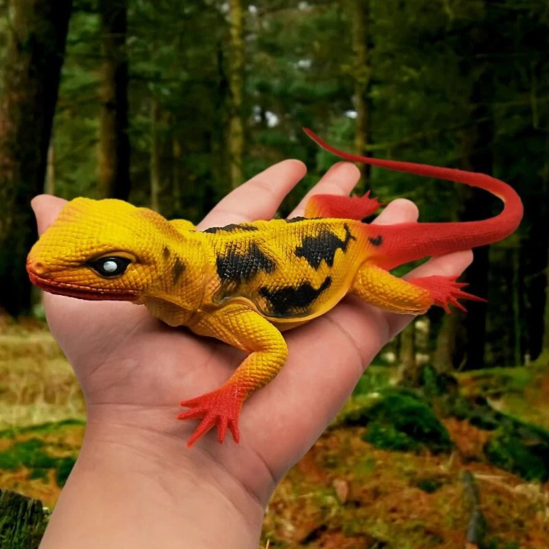 Realistic Fake Lizard Prop Toy Durable Garden Gag For Pranks 0