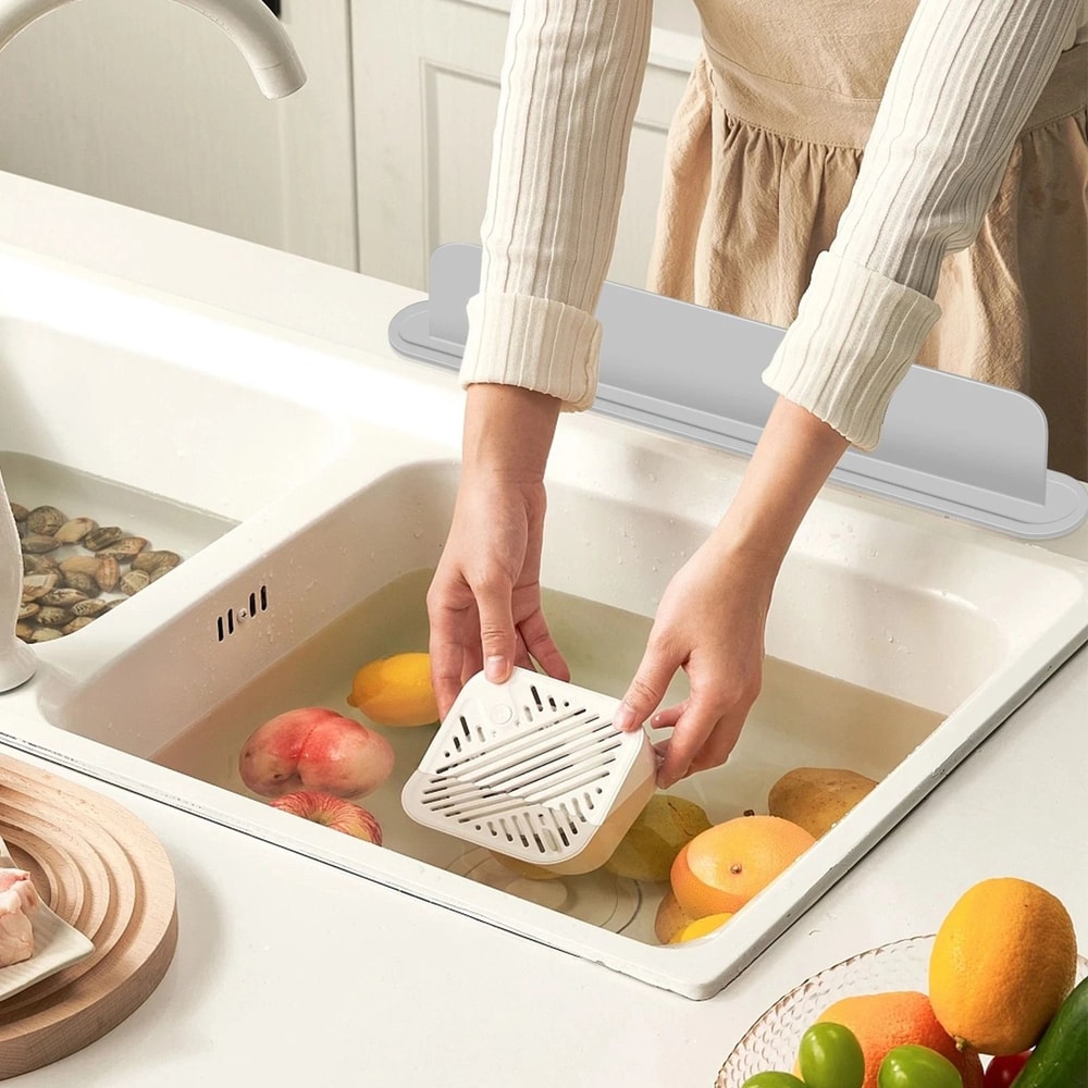 Universal Silicone Sink Splash Guard With Suction Cups For Kitchen And Bathroom Waterproof And Reus 1