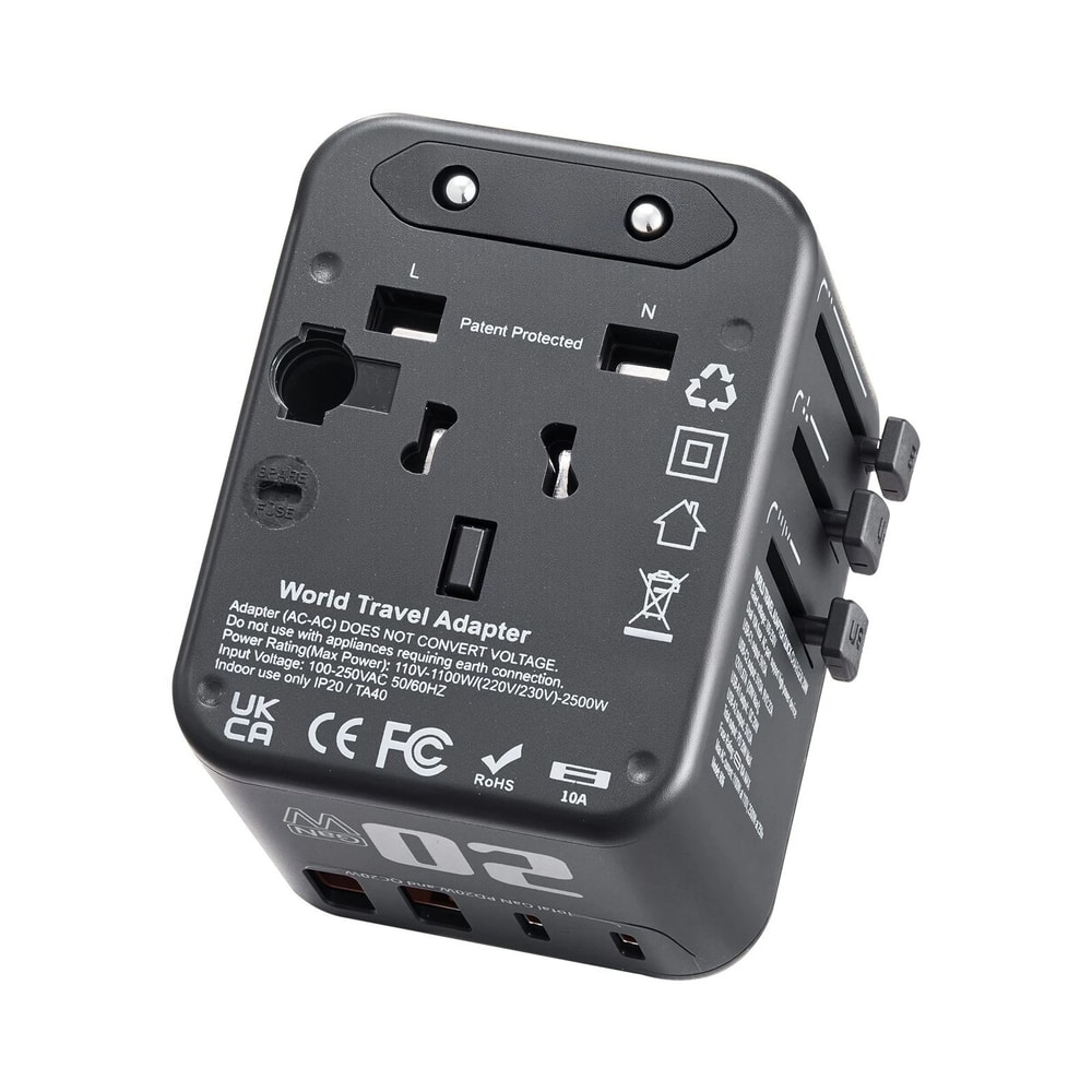Universal Travel Adapter With USB C International Travel Plug Adapter 4