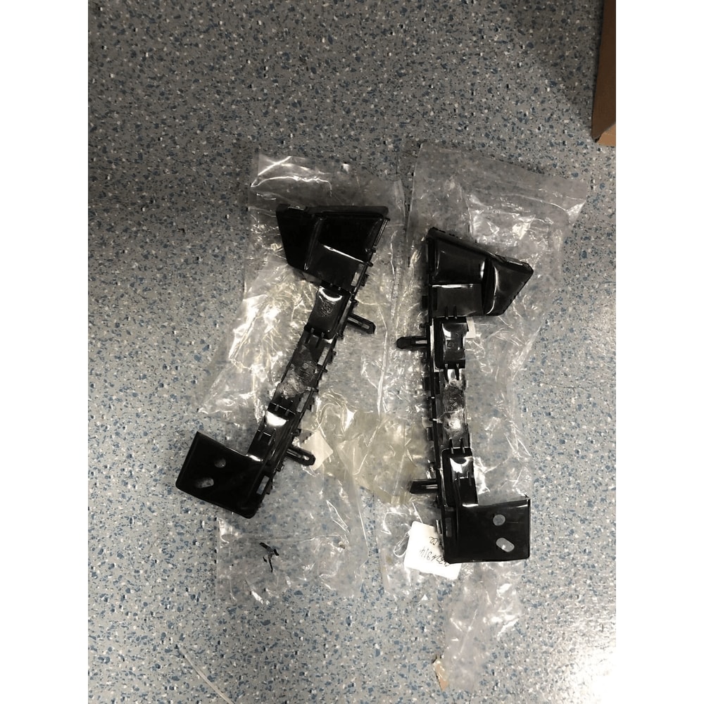 Chevy Equinox Front Bumper Retainer Brackets Driver Passenger Side 1