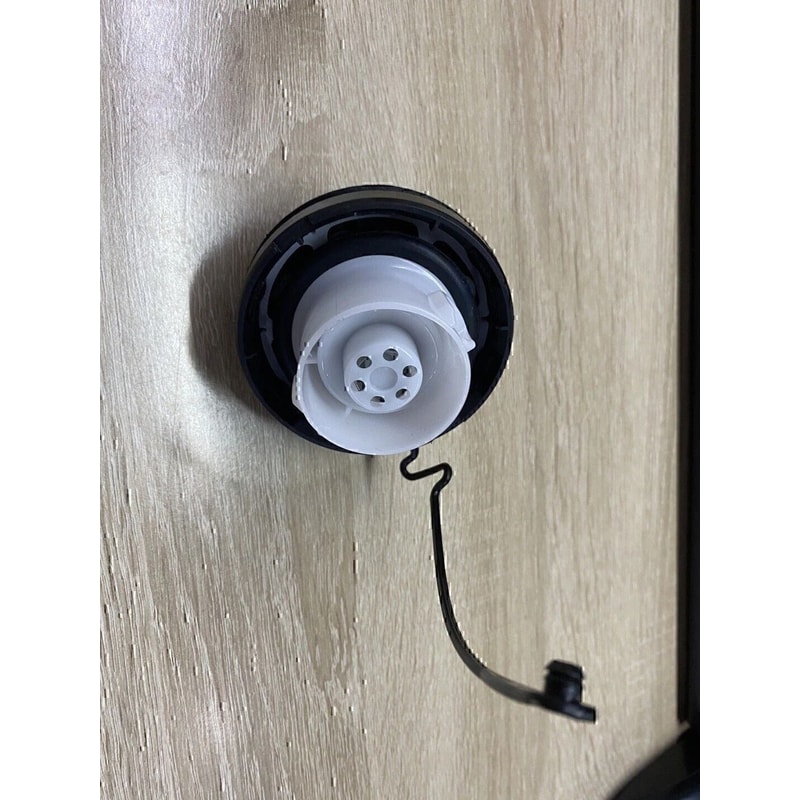 Toyota Highlander Gas Cap Replacement Fuel Tank Cap 5
