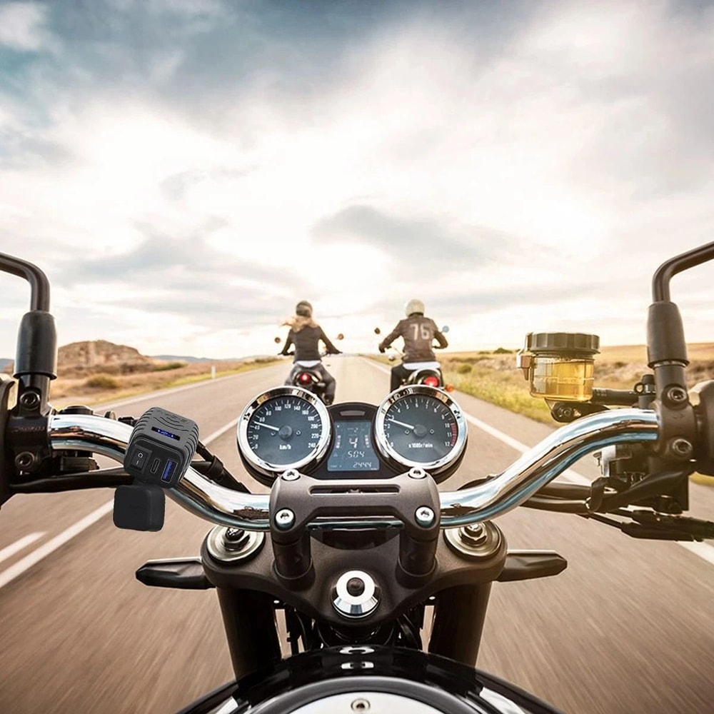 Motorcycle USB Charger With Quick Charge Dual USB Ports For Phones And GPS Devices 3