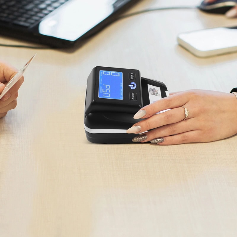 Premium Portable Counterfeit Bill Detector With Rechargeable Currency Checker For USD EUR 12
