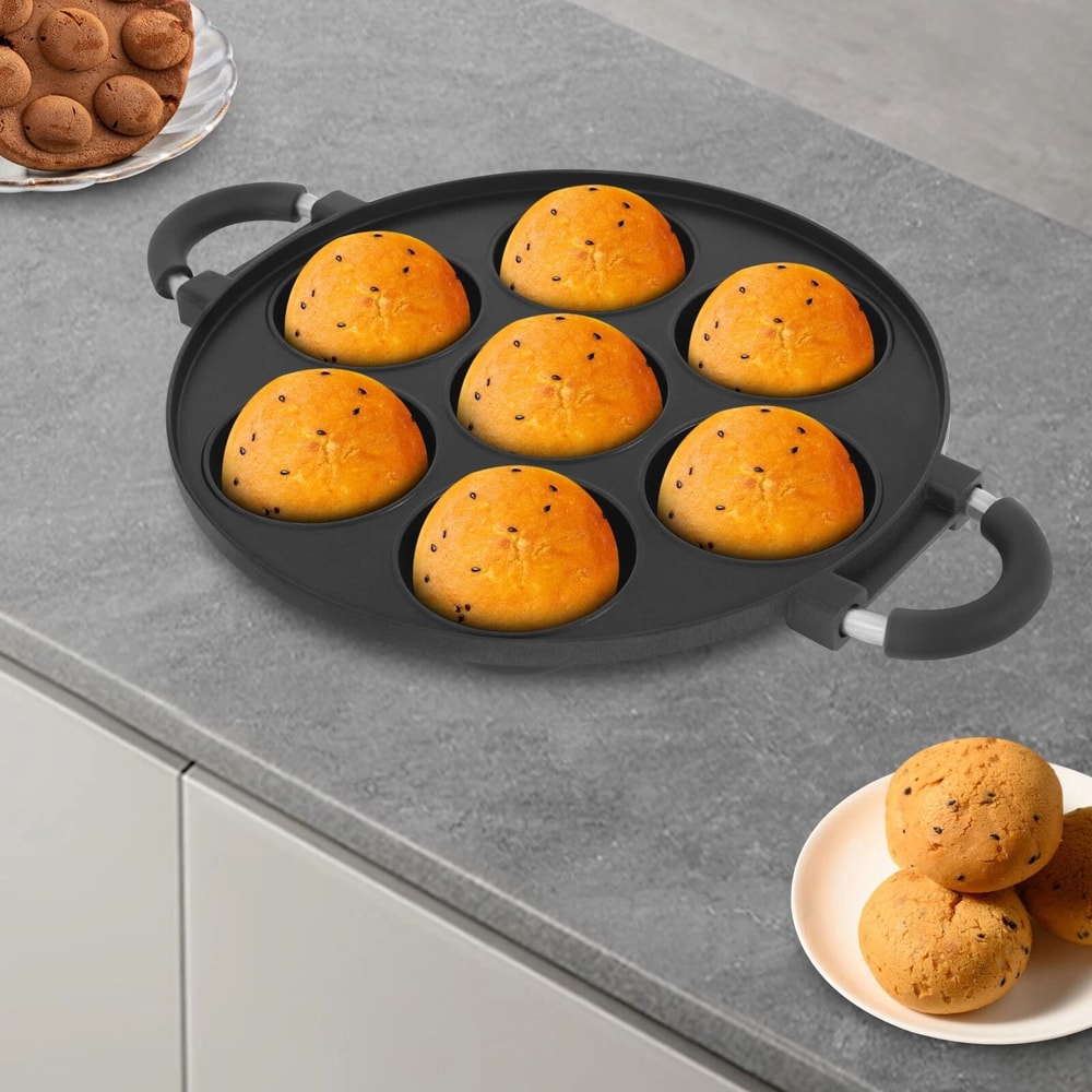 7 Hole Cast Iron Breakfast Pan Non Stick Omelette Egg Pancake Maker 2