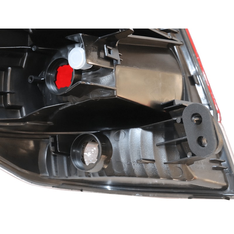 Subaru Outback Passenger Side Tail Lamp Right Rear Outer Assembly 1
