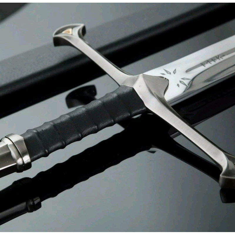 King Aragorns Sword Lord Of The Rings Anduril Narsil Stainless Sword WScabbard 1