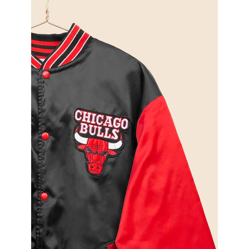 Basketballinspired Bulls satin jacket for men varsity cut with embroidered team logo