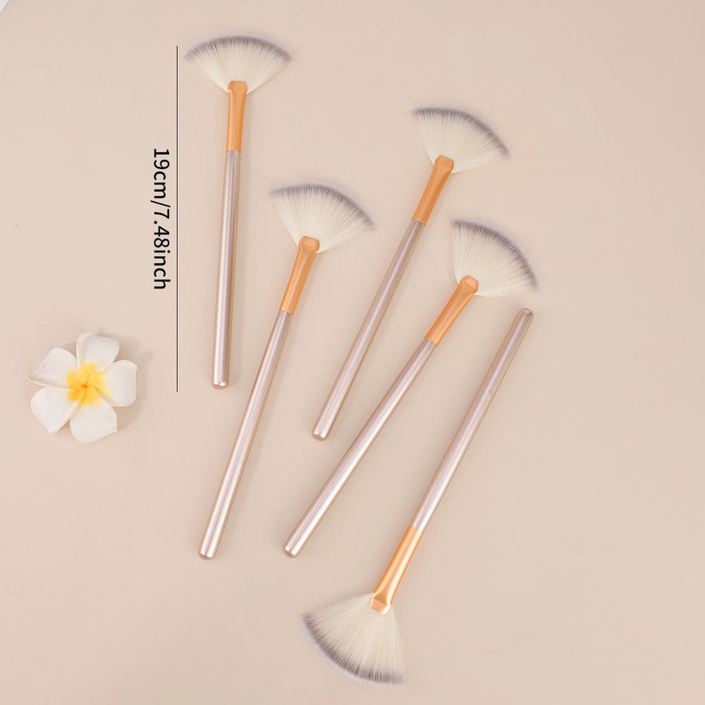 New Practical Facial Brushes Fan Makeup Brushes Set, Soft Portable Mask, Cosmetic Tools for Ladies and Girls