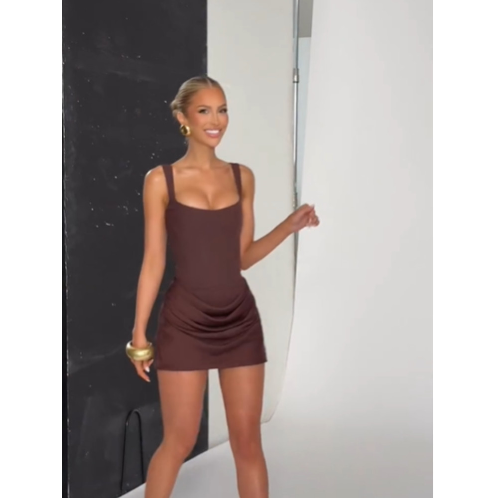 Women's Coffee Pleated Sling Dress, Sleeveless U-Neck Evening Mini Dress with High Waist for Party, Highstreet Fashion