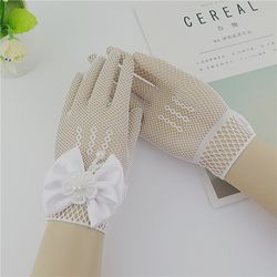 1 pair girls kids white lace wedding gloves with faux pearl bowknot, fishnet flower girl communion ceremony party