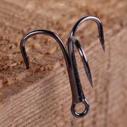 high carbon steel treble overturned hooks, fishing hook, round bend treble fishing tackle for bass
