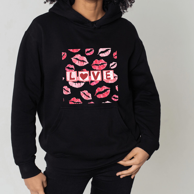 Valentine Kiss Love Themed Printables 0